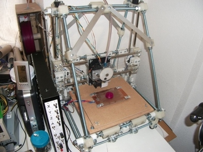 一个自我复制的3D打印机/铣/ PCB雕刻重型孟德尔
